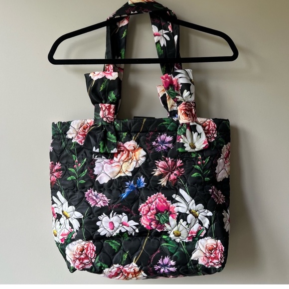 NWOT Betsey Johnson weekender NWT) black Floral quilted tote bag shoulder straps - Picture 5 of 8